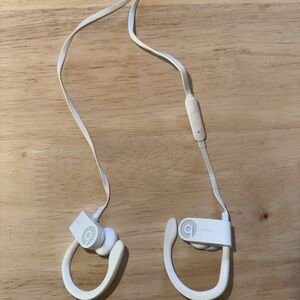 Powerbeats 3 Headphones